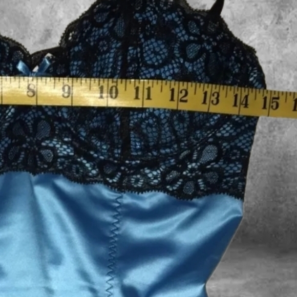 New without Tags FREDERICKS of HOLLYWOOD~AQUA STRETCH CORSET CHEMISE GARTER PUSH - Picture 3 of 5